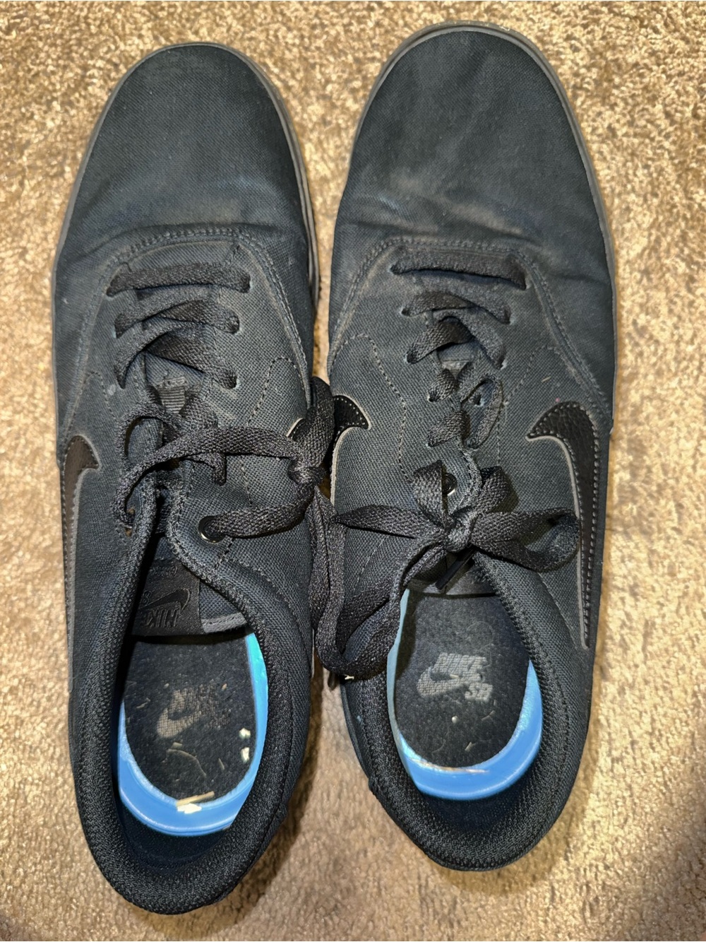 Nike Black Low-Top Canvas Sneakers with Blue Insole Accents